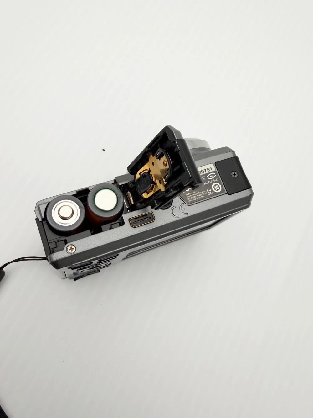 Kodak EasyShare Z1275 12MP 5X Optical Zoom Gray Digital Camera AS IS